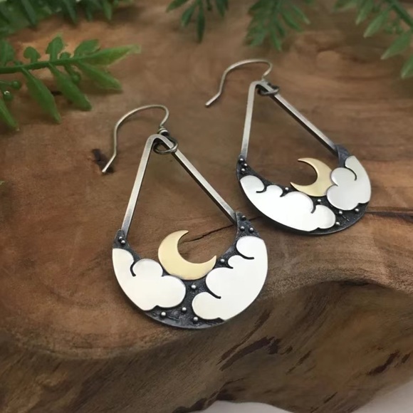 Gold and silver earrings - Picture 3 of 6